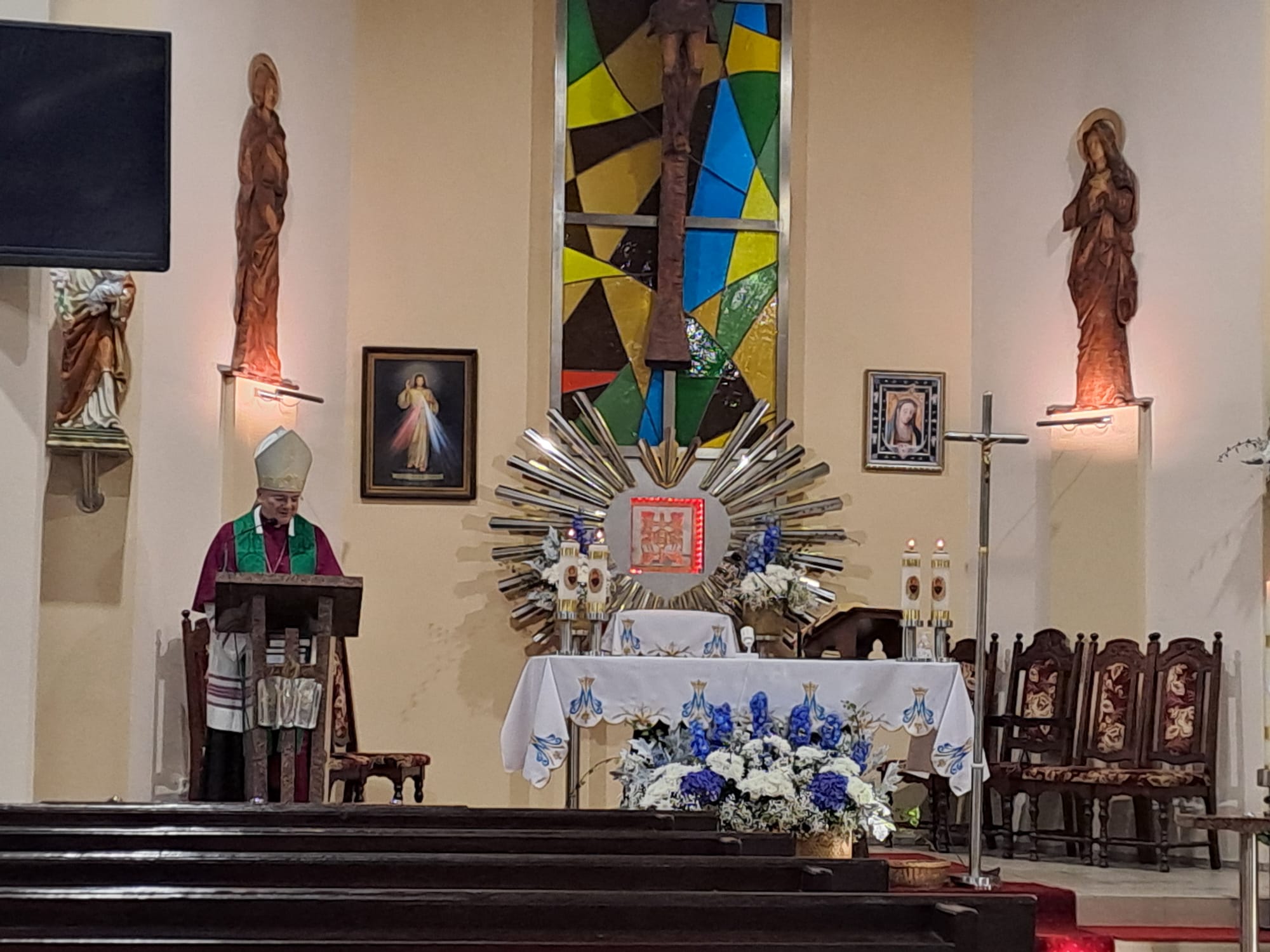 Wizytacja Biskupa Tadeusza Lityńskiego  Wizytacja Biskupa Tadeusza Lityńskiego